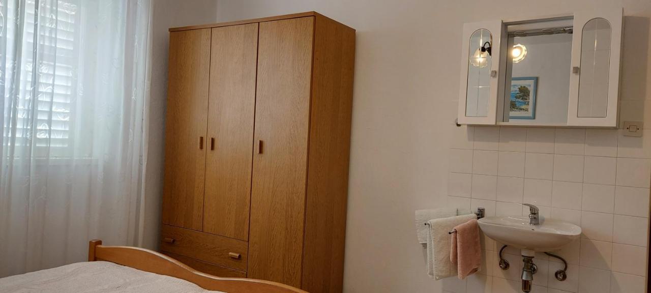Apartmani Sladana Kampor 外观 照片