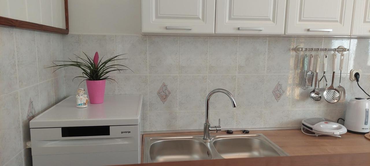 Apartmani Sladana Kampor 外观 照片